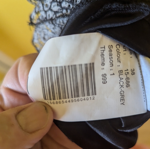 Dress - Picture 8 of 8